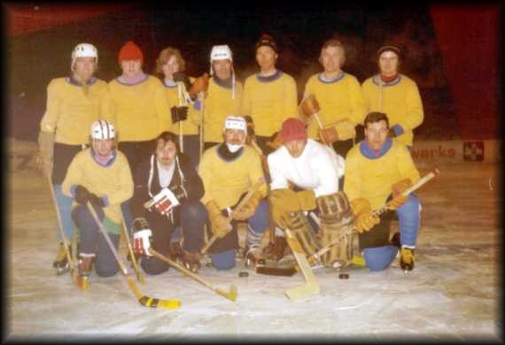 Unsere Eishockey-Mannschaft im Jahre 1973