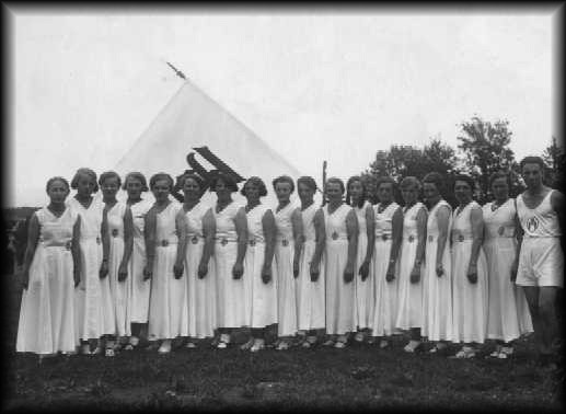 Unsere Turnerinnen in den fr�hen 40er Jahren